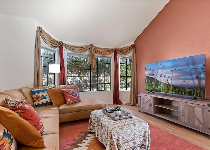 Holiday home Southwestern Paradise, Simply Classic 4bed 3bath *
