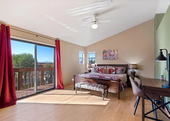 Southwestern Paradise, Simply Classic 4bed 3bath