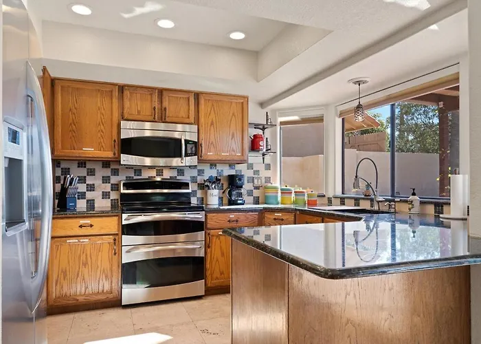 Holiday home Southwestern Paradise, Simply Classic 4bed 3bath