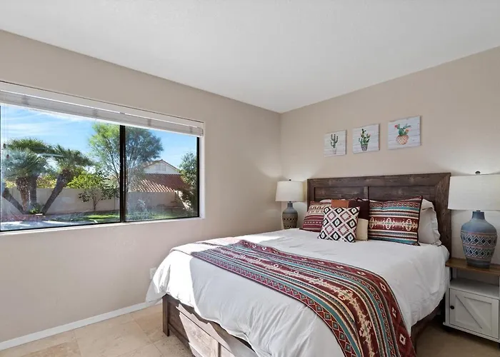 Southwestern Paradise, Simply Classic 4bed 3bath *